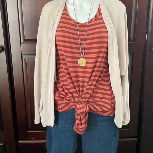 Striped Tunic Tank Top - Picture 5 of 8